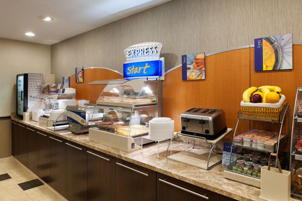 Holiday Inn Express Philadelphia Airport By Ihg Essington Exterior foto